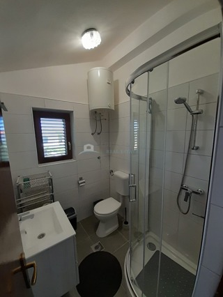 Haus - Verkauf - ŠIBENSKO-KNINSKA - VODICE - VODICE