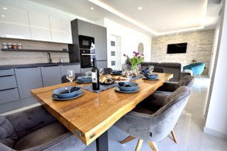 Haus - Verkauf - ŠIBENSKO-KNINSKA - VODICE - VODICE