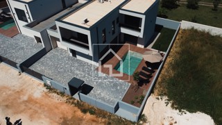 Haus - Verkauf - ISTARSKA - MEDULIN - MEDULIN