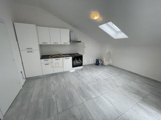 Flat - Sale - PRIMORSKO-GORANSKA - CRIKVENICA - CRIKVENICA