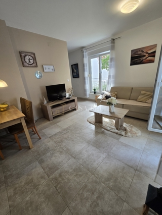 Flat - Rent - PRIMORSKO-GORANSKA - CRIKVENICA - CRIKVENICA