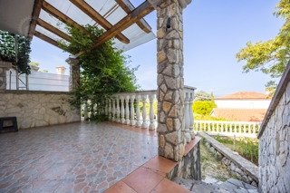 Haus - Verkauf - PRIMORSKO-GORANSKA - KRK - MALINSKA
