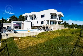 Haus - Verkauf - PRIMORSKO-GORANSKA - CRIKVENICA - CRIKVENICA