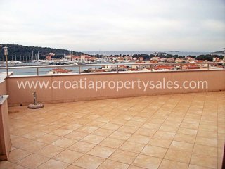 House - Sale - ŠIBENSKO-KNINSKA - ROGOZNICA - ROGOZNICA