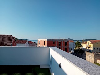 Haus - Verkauf - ŠIBENSKO-KNINSKA - VODICE - VODICE