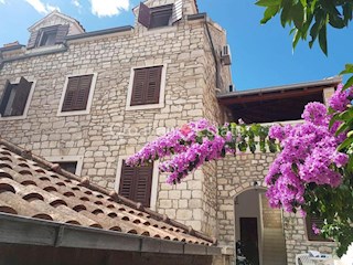 Kuća - Prodaja - SPLITSKO-DALMATINSKA - BRAČ - BRAČ