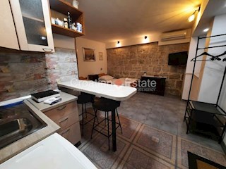 Wohnung - Miete - SPLITSKO-DALMATINSKA - SPLIT - SPLIT