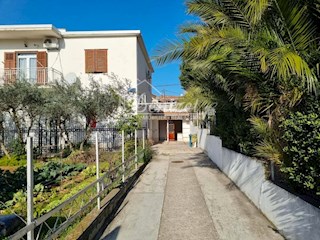 Poslovni prostor - Prodaja - SPLITSKO-DALMATINSKA - TROGIR - TROGIR