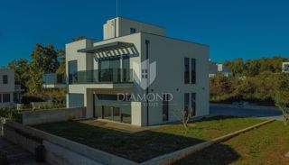 Haus - Verkauf - ISTARSKA - NOVIGRAD - DAJLA