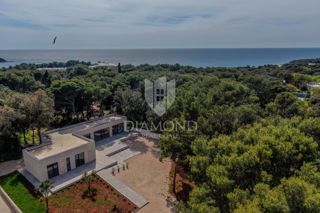 Haus - Verkauf - ISTARSKA - ROVINJ - ROVINJ