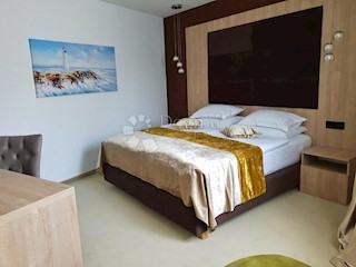 Business premises - Sale - LIČKO-SENJSKA - SENJ - SENJ