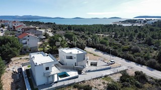 Haus - Verkauf - ŠIBENSKO-KNINSKA - ŠIBENIK - ŠIBENIK