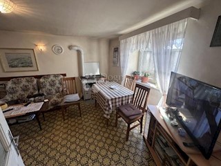Haus - Verkauf - PRIMORSKO-GORANSKA - BAKAR - HRELJIN