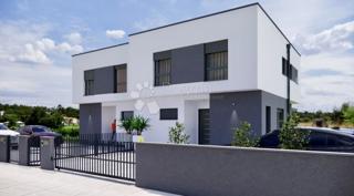 Haus - Verkauf - GRAD ZAGREB - ZAGREB - BREZOVICA