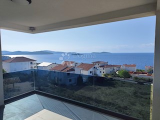 Flat - Sale - ŠIBENSKO-KNINSKA - ROGOZNICA - ROGOZNICA
