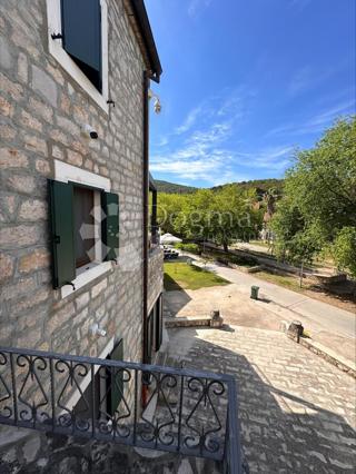 Haus - Verkauf - ŠIBENSKO-KNINSKA - ŠIBENIK - ZLARIN
