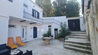 Haus - Verkauf - ŠIBENSKO-KNINSKA - ŠIBENIK - ŠIBENIK