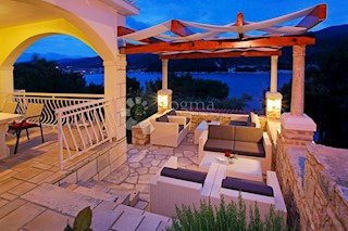 Business premises - Sale - DUBROVAČKO-NERETVANSKA - KORČULA - VELA LUKA