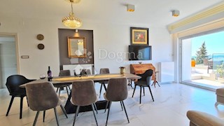 Flat - Rent - PRIMORSKO-GORANSKA - CRIKVENICA - CRIKVENICA