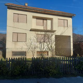 Kuća - Prodaja - LIČKO-SENJSKA - DONJI LAPAC - DONJI LAPAC