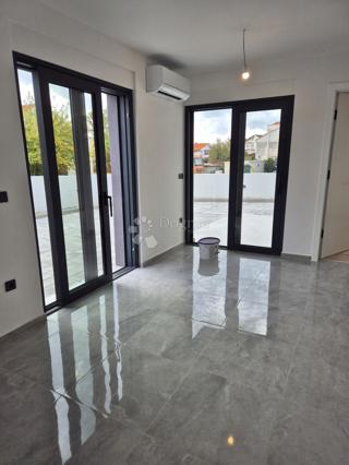 Wohnung - Verkauf - ŠIBENSKO-KNINSKA - ŠIBENIK - BRODARICA