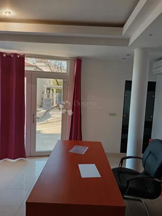 Business premises - Sale - SPLITSKO-DALMATINSKA - MAKARSKA - MAKARSKA