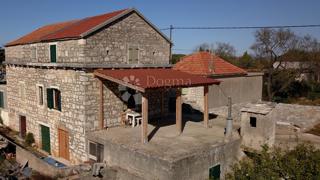Kuća - Prodaja - SPLITSKO-DALMATINSKA - ŠOLTA - GROHOTE