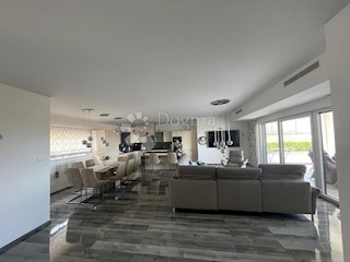 Wohnung - Verkauf - PRIMORSKO-GORANSKA - KRK - MALINSKA