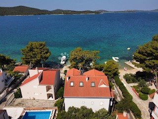 Haus - Verkauf - ŠIBENSKO-KNINSKA - ŠIBENIK - ŽABORIĆ