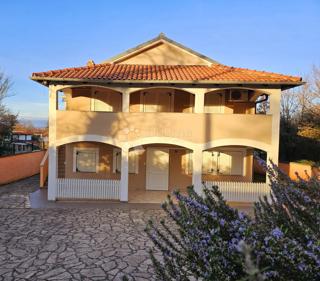 Haus - Verkauf - ISTARSKA - MARČANA - MARČANA