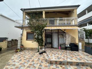 Haus - Verkauf - ŠIBENSKO-KNINSKA - VODICE - VODICE