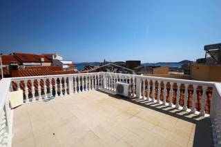 Haus - Verkauf - ŠIBENSKO-KNINSKA - VODICE - VODICE