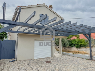 Haus - Verkauf - ŠIBENSKO-KNINSKA - MURTER - BETINA