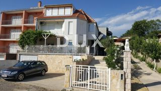 Haus - Verkauf - PRIMORSKO-GORANSKA - NOVI VINODOLSKI - NOVI VINODOLSKI