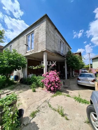 Kuća - Prodaja - GRAD ZAGREB - ZAGREB - PEŠČENICA