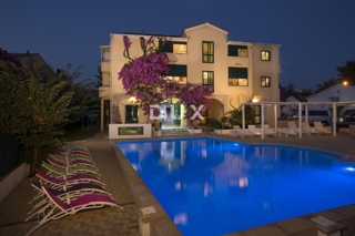 Haus - Verkauf - LIČKO-SENJSKA - NOVALJA - NOVALJA