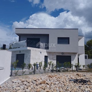 Haus - Verkauf - ŠIBENSKO-KNINSKA - ŠIBENIK - ŠIBENIK
