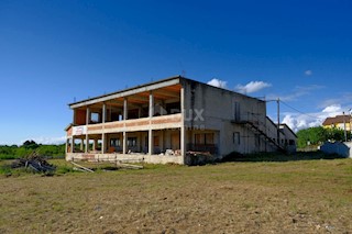 Haus - Verkauf - ZADARSKA - NIN - POLJICA