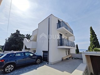 Kuća - Prodaja - PRIMORSKO-GORANSKA - CRIKVENICA - CRIKVENICA