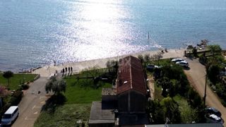 Haus - Verkauf - ISTARSKA - NOVIGRAD - NOVIGRAD
