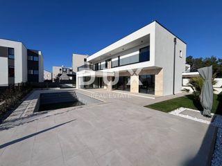 Kuća - Prodaja - ZADARSKA - ZADAR - ZADAR