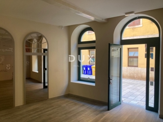 Geschäftsraum - Miete - ISTARSKA - ROVINJ - ROVINJ
