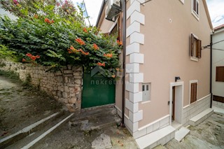 House - Sale - ŠIBENSKO-KNINSKA - ROGOZNICA - ROGOZNICA