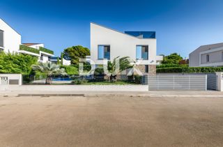 Haus - Verkauf - ISTARSKA - FAŽANA - FAŽANA