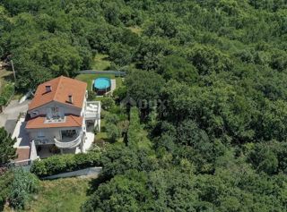Haus - Verkauf - PRIMORSKO-GORANSKA - VINODOLSKA OPĆINA - GRIŽANE