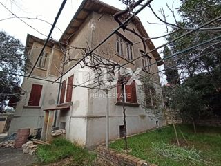 Haus - Verkauf - ISTARSKA - PULA - PULA