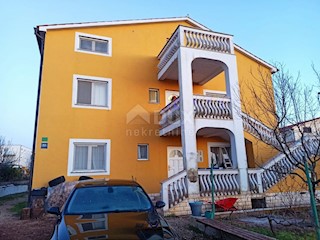 Haus - Verkauf - ISTARSKA - PULA - PULA