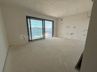 Flat - Sale - ŠIBENSKO-KNINSKA - ROGOZNICA - RAŽANJ