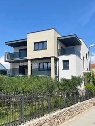 Haus - Verkauf - SPLITSKO-DALMATINSKA - KAŠTELA - KAŠTEL ŠTAFILIĆ