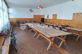 Haus - Verkauf - KARLOVAČKA - KARLOVAC - KARLOVAC